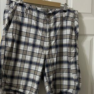 Nautica Men's Cargo Shorts - Navy and Beige Plaid